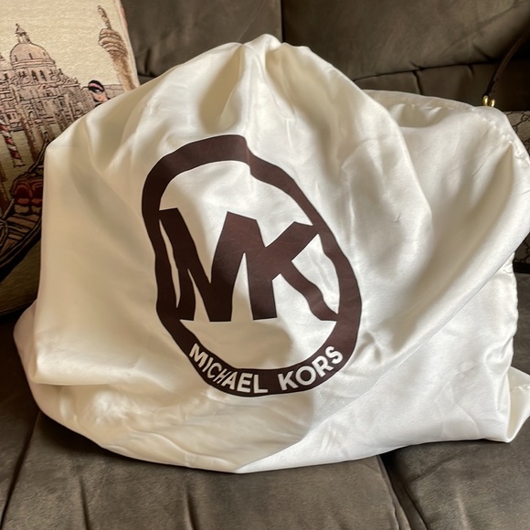 Michael Kors Hamilton Satchel - Picture 3 of 3